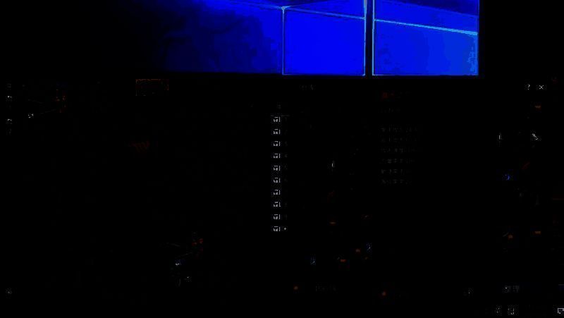 装备详情界面截图，显示详细属性数值与词缀描述