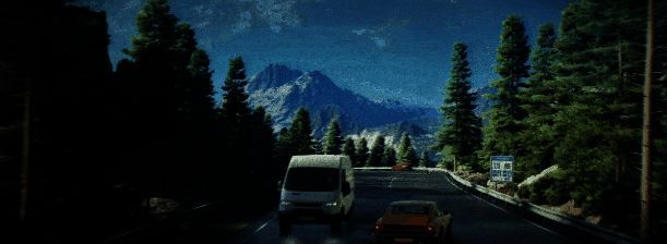 詹姆斯·邦德手持枪械与敌方特工对峙，身后是高科技控制室