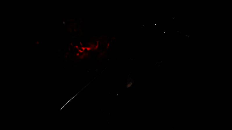 主角使用赤汞强化技能，画面充满动态感与视觉冲击力