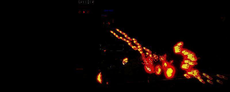 游戏场景截图，展现废墟城市中的战斗画面，角色持枪警戒，背景细节丰富