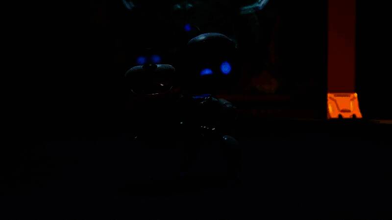 《宇宙机器人》游戏封面艺术图，充满童趣与科技感的卡通风格，主角宇宙机器人站在奇幻星球上