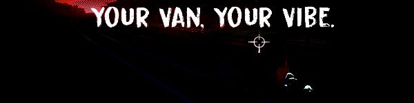 Boss战对战画面，角色与巨型音乐敌手激烈对抗，特效炫目