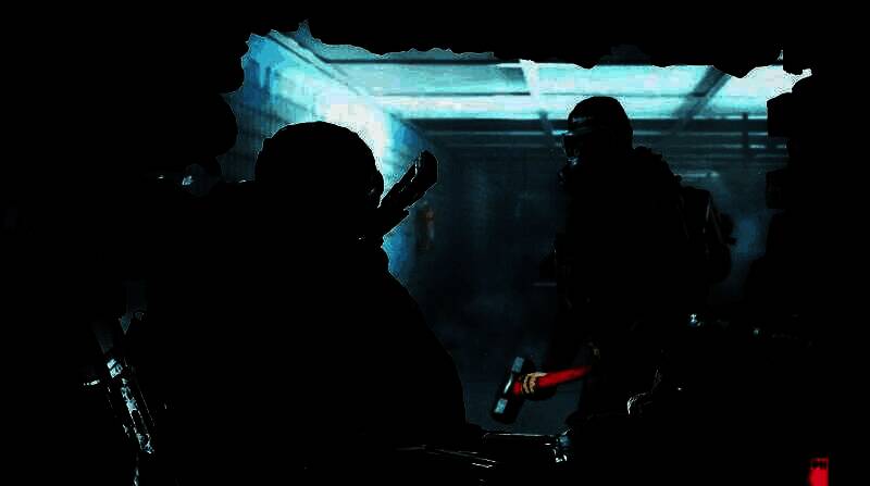 战斗场景概念图，两名士兵在废墟中激烈交火，背景中是一架坠毁的直升机残骸