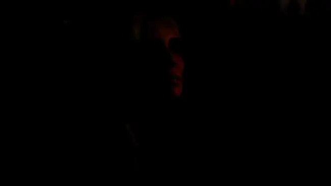 《巫师4》技术演示场景，科维尔王国港口小镇Valdrest的繁华市集与密集NPC群像