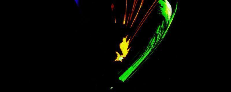 主角炭治郎挥舞日轮刀，展现出标志性的水之呼吸技能