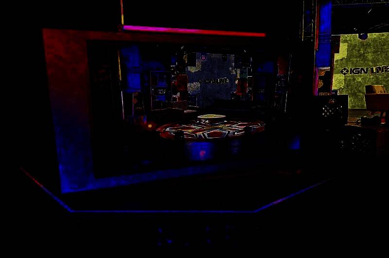 《方舟》十周年宣传片在电影院放映，画面展示经典场景与新DLC预告