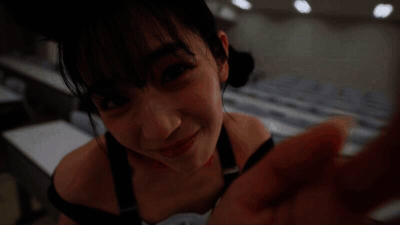 对话界面展示精致的角色面部特写与细腻的情绪变化