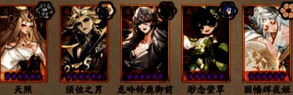 实战操作界面截图，展示技能释放时机与角色走位技巧