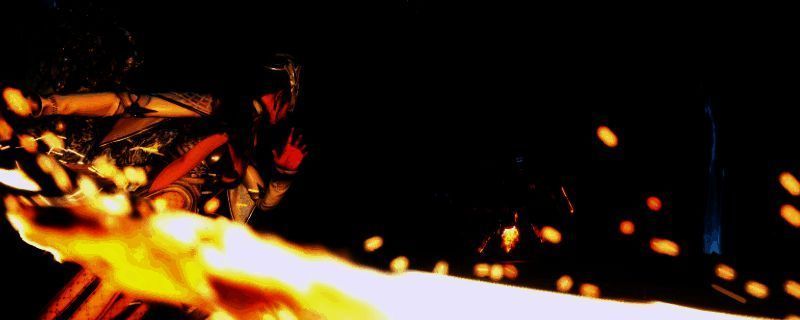 剑星游戏中Boss战斗场景，角色手持长剑与巨型怪物激烈对抗