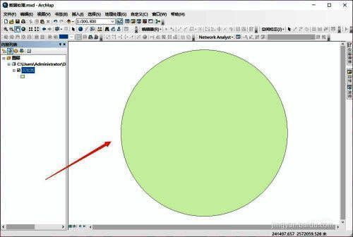 ArcGIS工具箱中选择要素转线工具界面