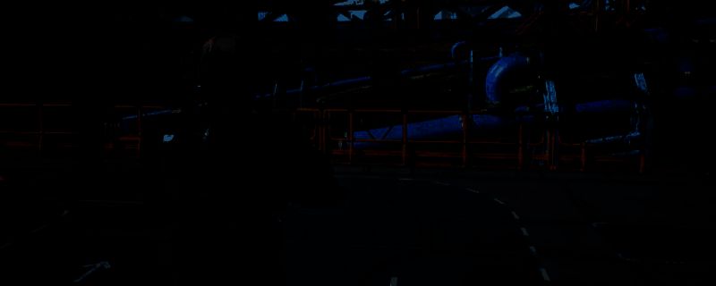 游戏主视觉图，展现宇宙飞船与角色集结画面