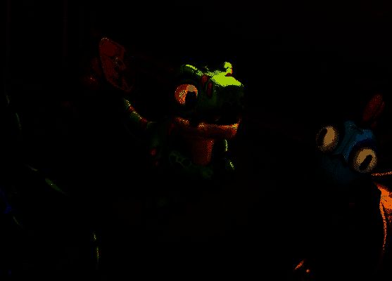 暴龙王克鲁什在战斗界面中伴随玩家英雄，表现出各种动作和情绪