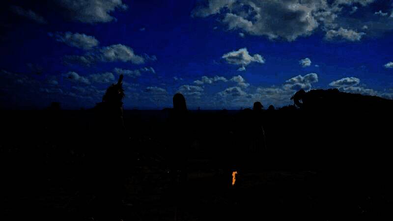 游戏展会上Square Enix展位，展示着《最终幻想》系列经典角色手办