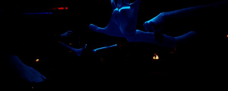 《公主》游戏封面艺术图，展现主角神秘而高贵的气质