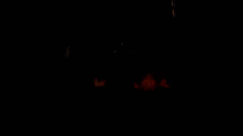 《战锤40K：暗潮》新DLC宣传图，展示审判官手持武器与敌人激烈对抗的场景