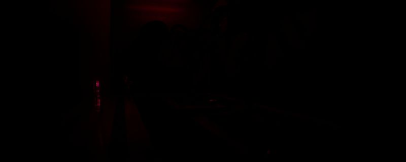 LIMINAL SHIFT游戏概念图展示神秘空间场景，充满科幻感的走廊延伸至未知领域