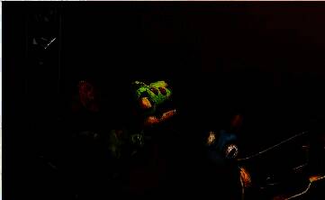 暴龙王克鲁什与角色互动画面，展现独特动画效果