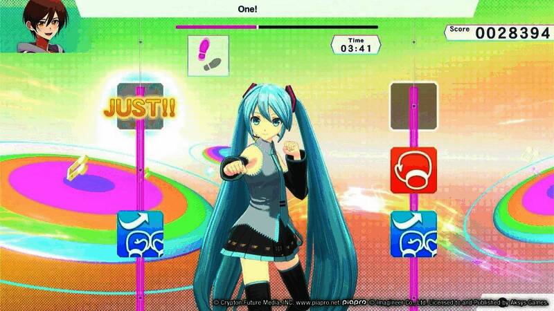 镜音铃与初音未来并肩作战，在动感节拍下进行双人拳击训练的画面