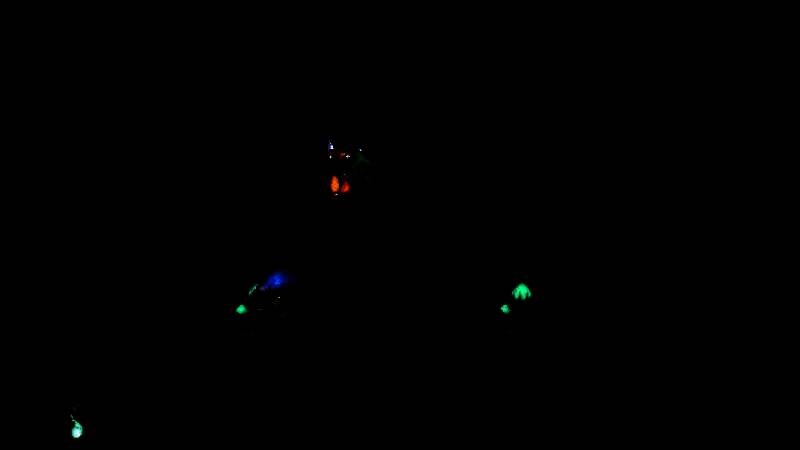 游戏战斗场景展示角色施展技能，周围环境细节丰富