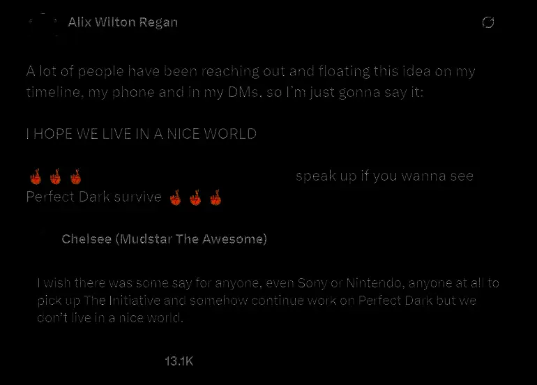 演员Alix Wilton Regan身穿游戏角色服饰，表情坚定面对镜头