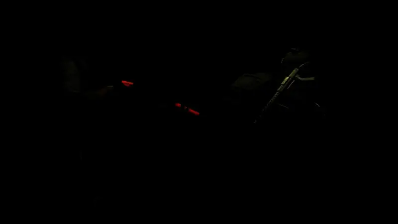 《严阵以待》游戏场景对比图，显示不同版本间的画面差异