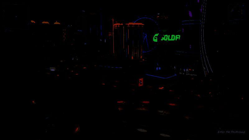 CEO莱斯利·本兹通过视频连线向员工讲话的画面，背景为工作室LOGO与公司标语