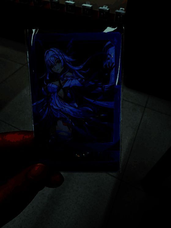 丝柯克角色立绘与镭射卡设计细节对比展示