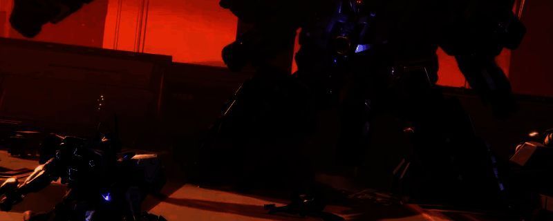 五台不同风格的机甲模型展示，各具特色的装甲设计与武器配置