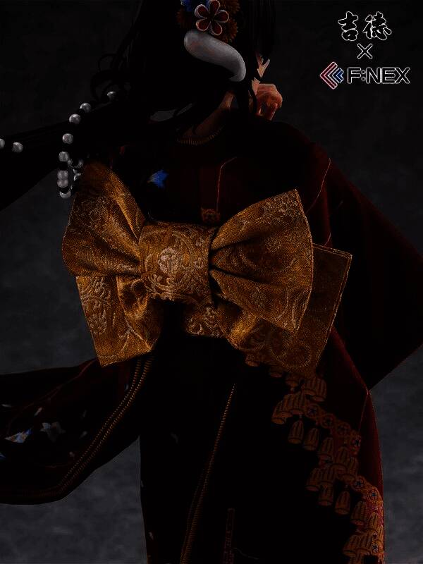 配件展示图，包括武器模型与装饰物，做工考究