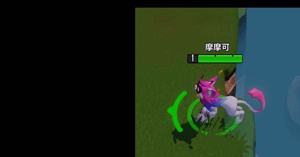 摩摩可在人形态与猫形态间切换，敌人攻击落空