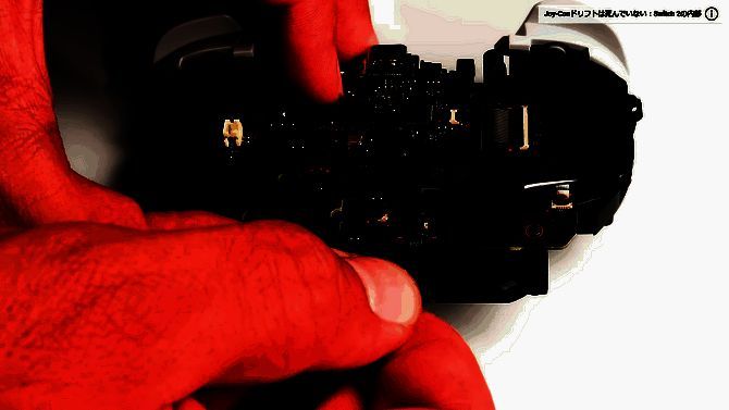 iFixit发布的拆解报告截图，清晰显示NS2 Pro手柄与Joy-Con 2的摇杆模块对比结果