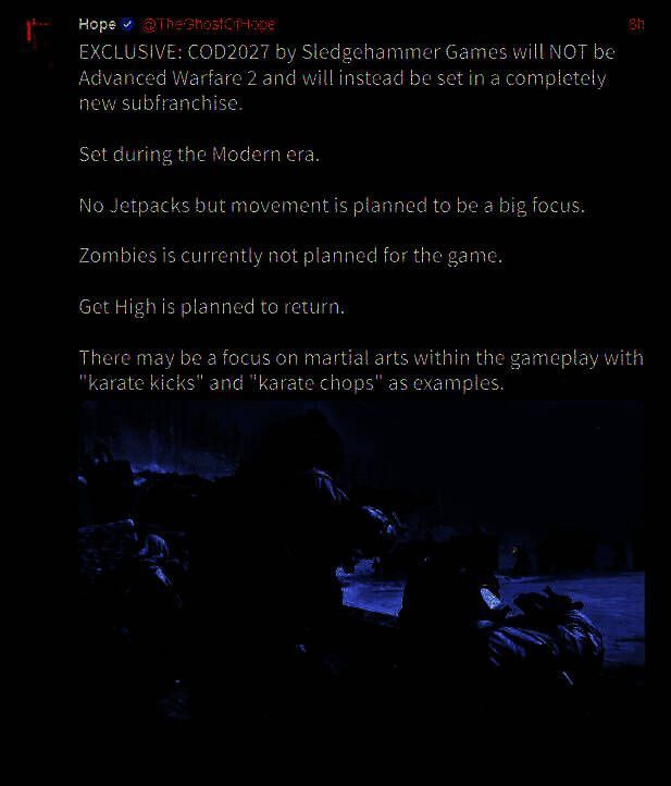 角色施展武术动作的示意图，展示空手道踢腿与近身格斗特效