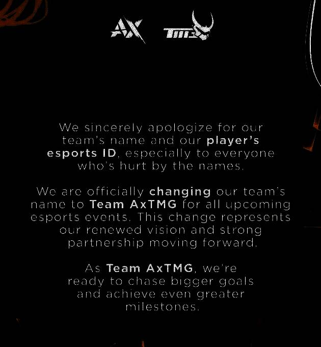 电竞赛事现场画面，选手们正在进行激烈对战