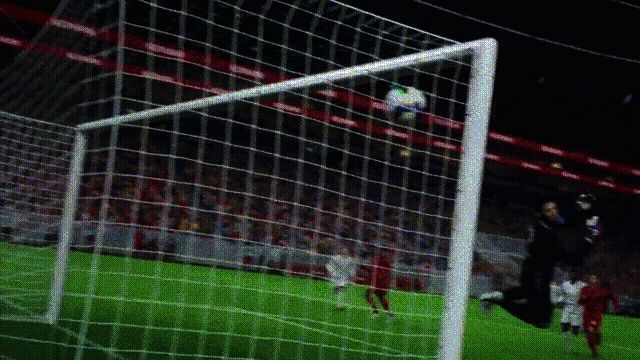 贝尔倒钩射门动画，动作流畅，球速极快，球门死角炸裂特效