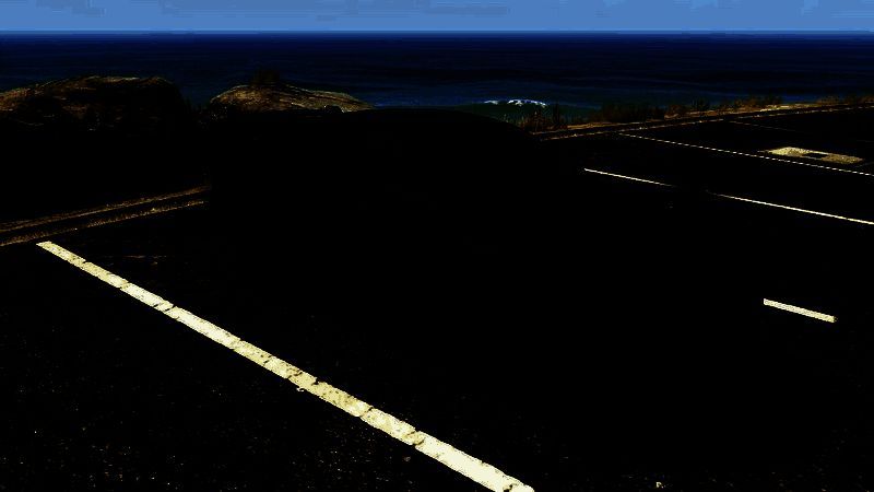 《GTAOL》骷髅马载具实战场面展示，车身坚固，玩家驾驶中躲避火力攻击