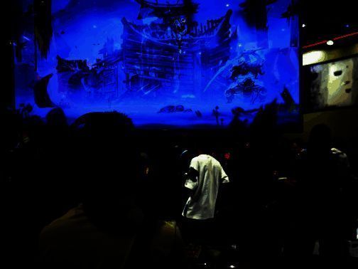 《超级忍 反攻的斩击》试玩区排起长队