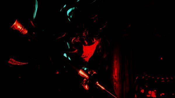 三款外观套装的详细展示图，清晰呈现每套时装与配饰的细节设计