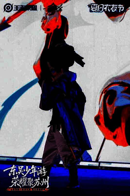 孙权coser身着苏绣服饰亮相，展现传统非遗与游戏文化的完美融合