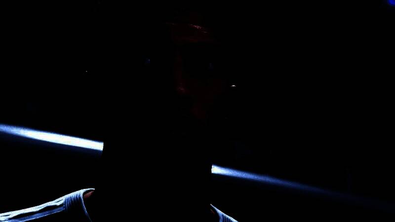 比赛中的观众席与灯光效果，营造真实赛场氛围