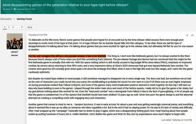 《星空》角色在星球表面行走，身穿宇航服手持武器，背景是荒凉的地表环境