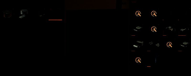 游戏中玩家正在进行物品修复操作的界面截图，展示箱子与破损装备的放置方式