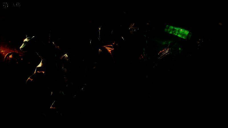 第五人格稀世时装隐士-薄金展示图，角色身穿黑色皮质大衣，佩戴金属面具与礼帽，手持手杖，整体造型神秘而威严