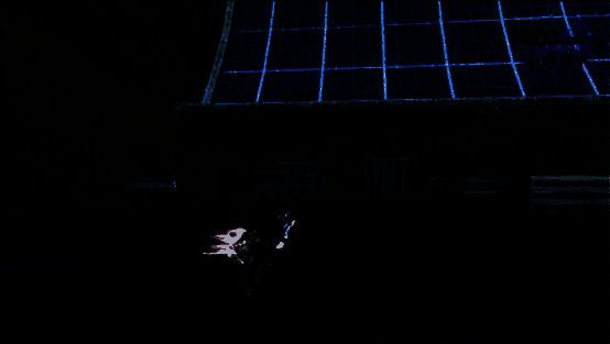 异灵敢达与友军机体协同释放数据风暴，场面震撼