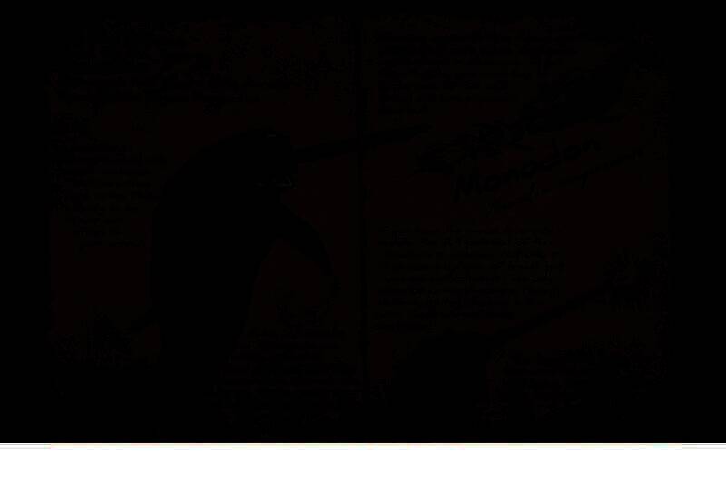 独角鲸在深海中游弋，背上有玩家骑乘，威风凛凛