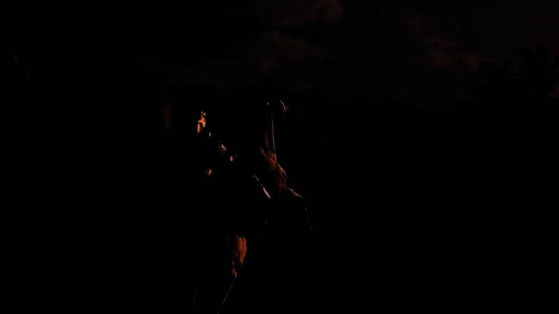 《上古卷轴6》概念艺术图泄露片段，疑似南方海岸地形与神秘符文建筑