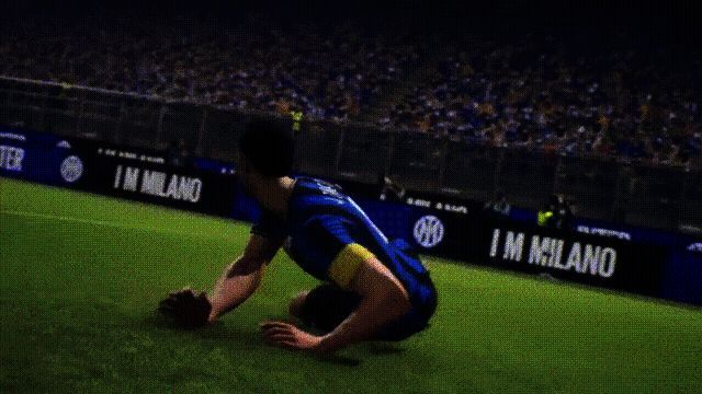 球迷看台沸腾，魔人标志性的庆祝动作点燃全场气氛