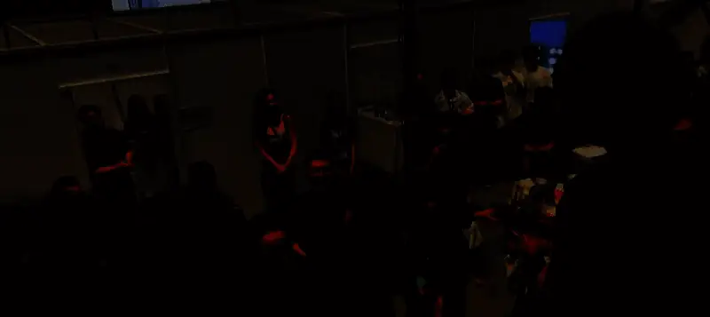 纪录片预告截图，小岛面对镜头说出‘连接比胜利更重要’