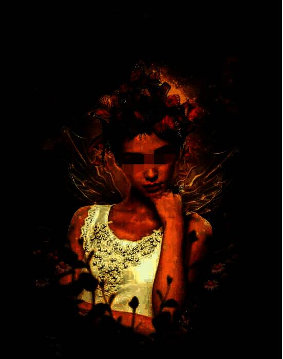 调色前后对比图：左侧偏灰暗，右侧色彩清新自然