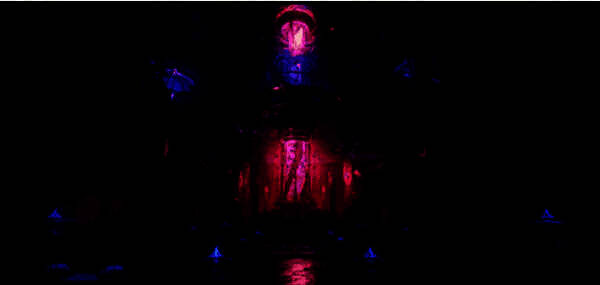 隐海试炼场地图场景展示，深海风格地貌，光影幽蓝，远处有巨型遗迹结构与漂浮能量体