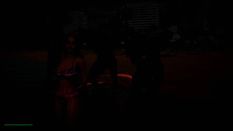 比基尼战士手持武器在阳光沙滩上与兽人激烈战斗，背景为被破坏的度假城市